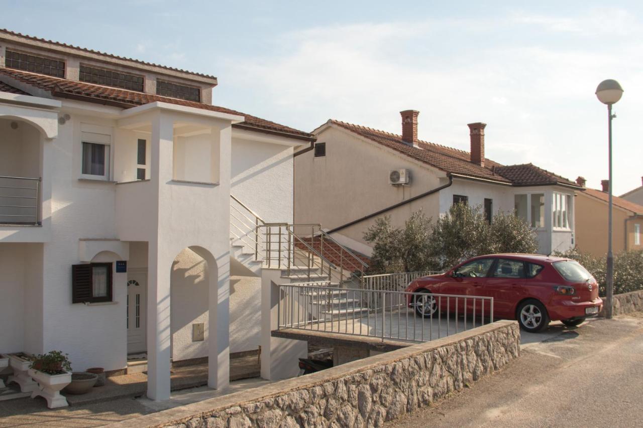 Apartman Mara Krk Town Exterior foto